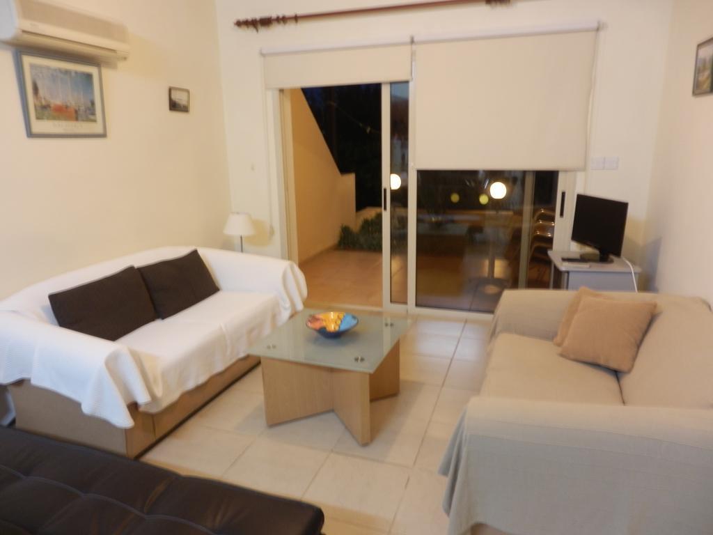 Byreva Apartments Pafos Pokój zdjęcie