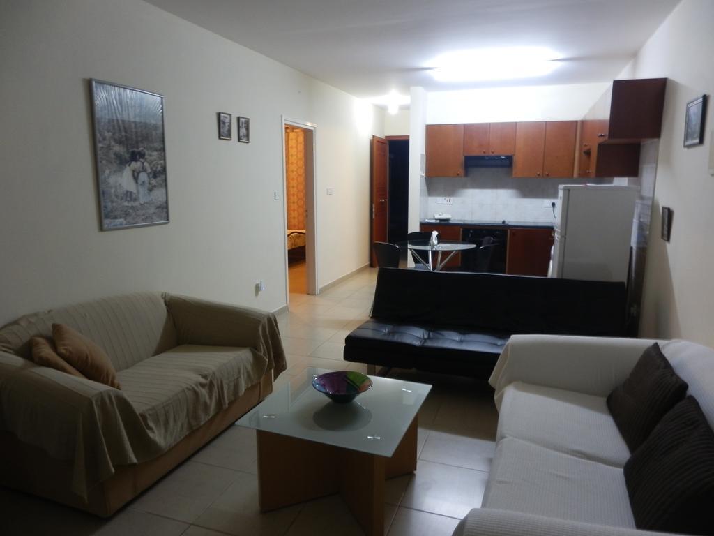 Byreva Apartments Pafos Pokój zdjęcie