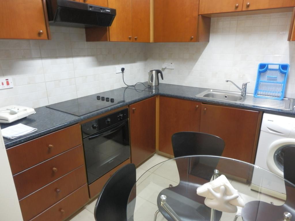 Byreva Apartments Pafos Pokój zdjęcie