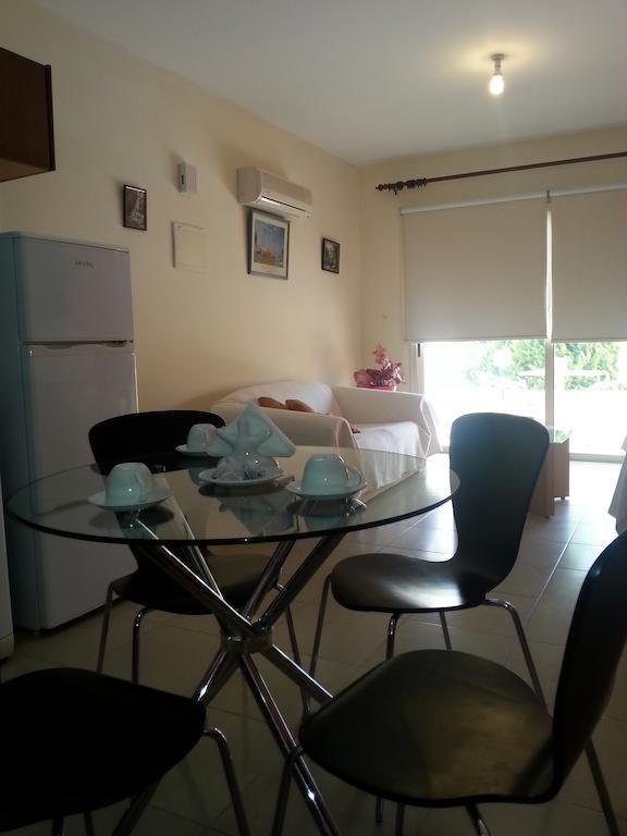 Byreva Apartments Pafos Pokój zdjęcie