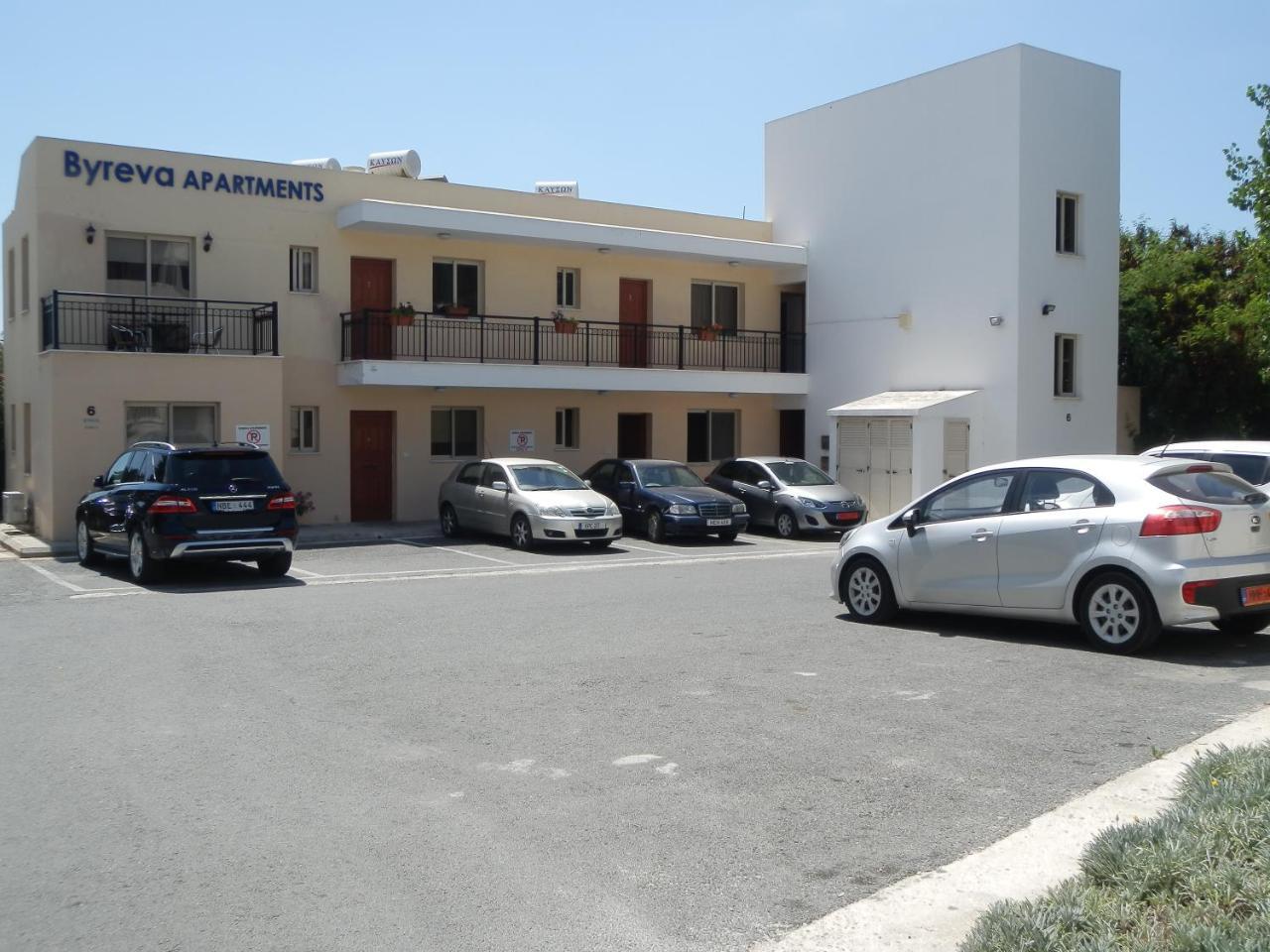 Byreva Apartments Pafos Zewnętrze zdjęcie